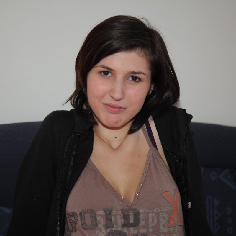 Yasmine 22 Escort Morey Brow